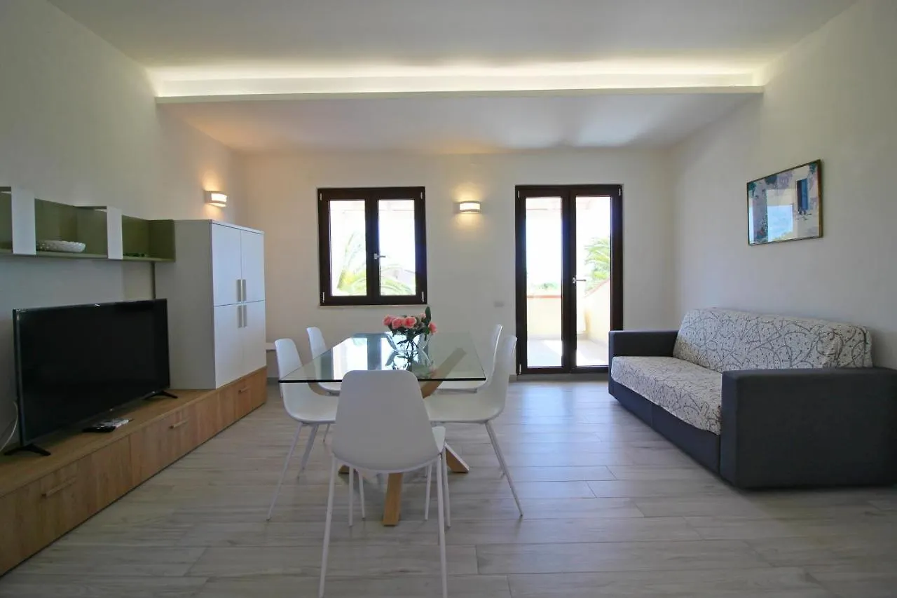 Apartment Case Vacanza Baiazzurra Monte Nai